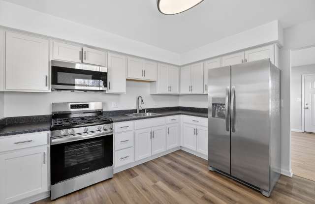 11817 West North Avenue photos photos