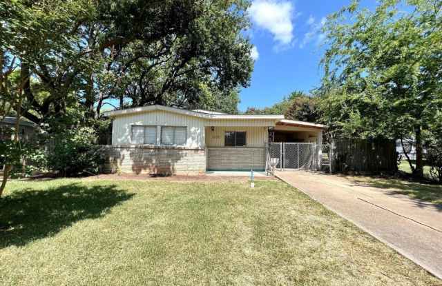 1231 Olwen Dr photos photos