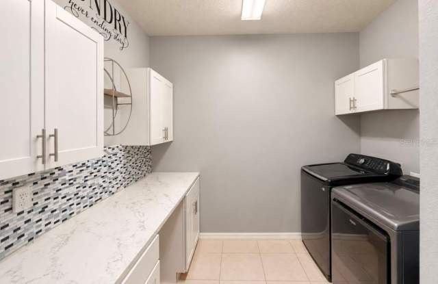 6566 KENAVA LOOP Gallery 4
