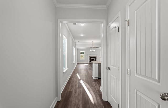 p297 8164 Snelling Drive Gallery 4