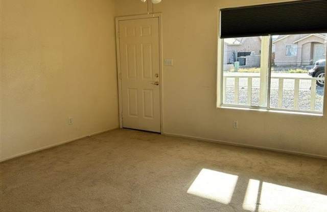 3039 S TANGERINE Gallery 4