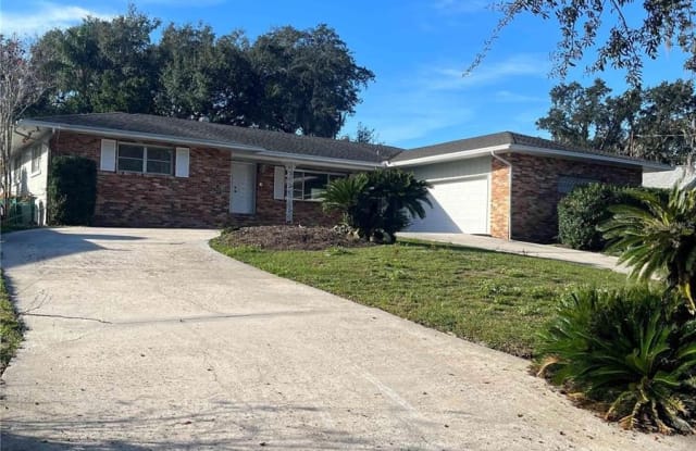 812 NORTHSIDE DRIVE - 812 Northside Drive, Mount Dora, FL 32757