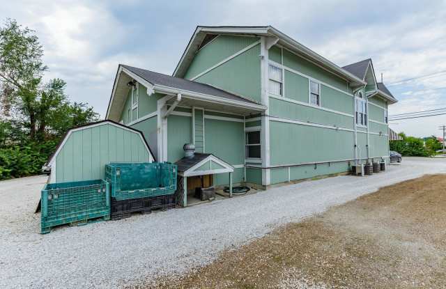 890 East Cherry Gallery 4