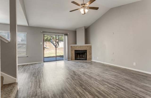 4031 SUNRISE BLUFF DR Gallery 3