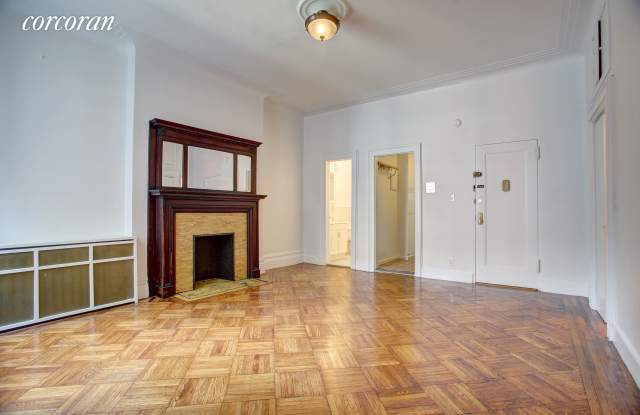 55 West 75th Street Gallery 3