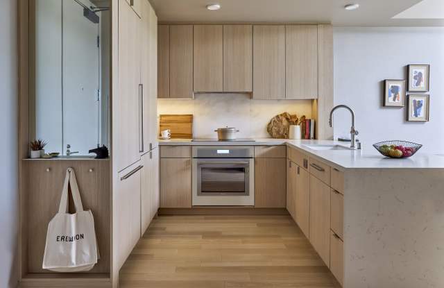 700 Broadway Gallery 4