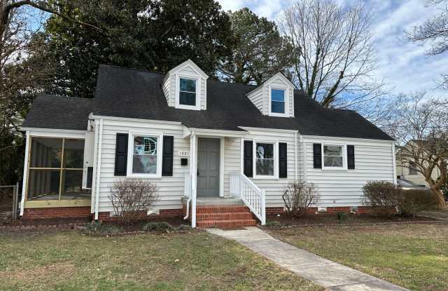 Beautifully Remodeled 4-bedroom Cape Cod - Available 7/10 photos photos
