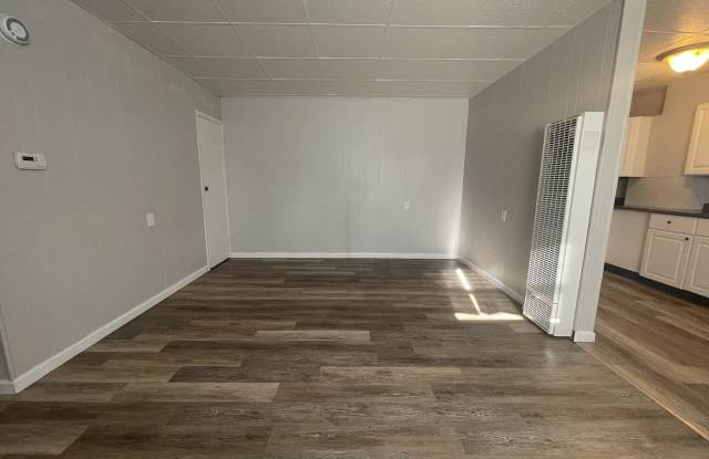 201 Elyria Street Gallery 4
