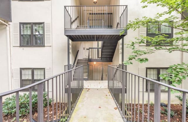 28 Arpege Way NW - 28 Arpege Way Northwest, Atlanta, GA 30327