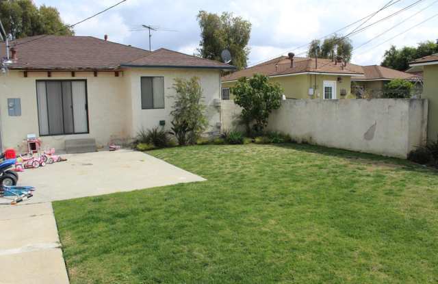 4753 Snowden Avenue Gallery 3
