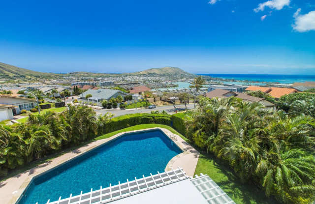 Large Tropical Modern Home w/Pool, Ocean / Koko Head Views, & A/C.  Mahina Kai Gallery 3