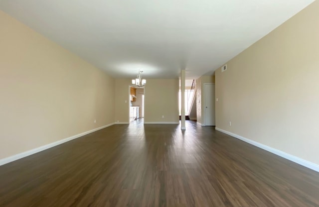 17735 Los Jardines West - 17735 Los Jardines, Fountain Valley, CA 92708