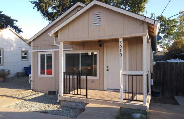 Cottage in W. Redding! photos photos