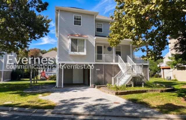 223 Mariners Point Drive Gallery 1