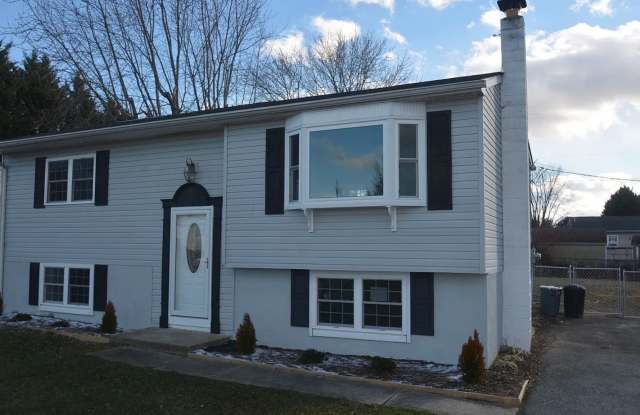 Move-In Ready 4-Bedroom Single Family Home in Smyrna! - 431 North School Lane, Smyrna, DE 19977