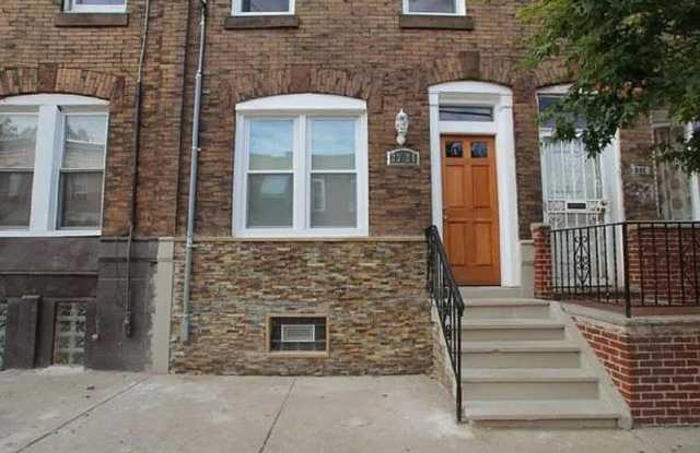 Spacious Three Bedroom Home in Point Breeze! photos photos