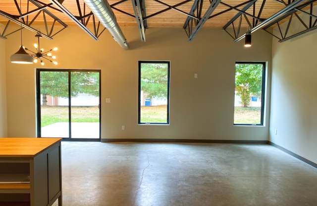 226 Leverette Lane Gallery 3