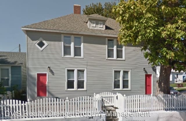 1304 S 11th St - 1304 S 11th St, Omaha, NE 68108