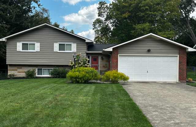 North Olmsted -4/5 Bedroom 2 1/2 bath large Split level home photos photos