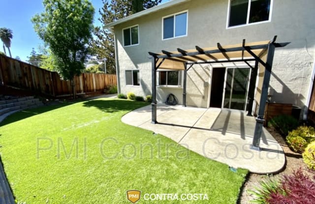 333 Willowcreek Ln - 333 Willow Creek Lane, Martinez, CA 94553