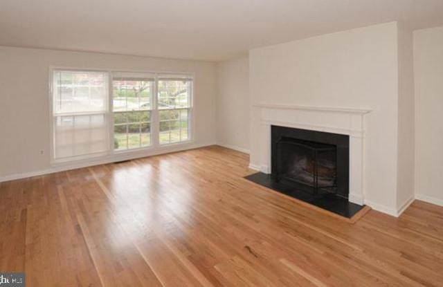 8221 W BUCKSPARK LANE W Gallery 3