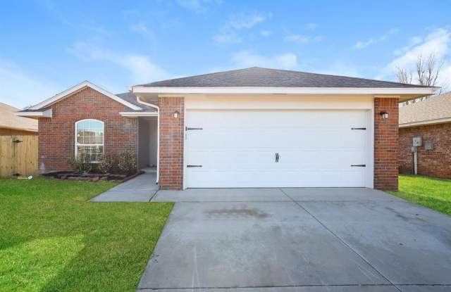 266 Cambridge Drive - 266 Cambridge Drive, Midwest City, OK 73110