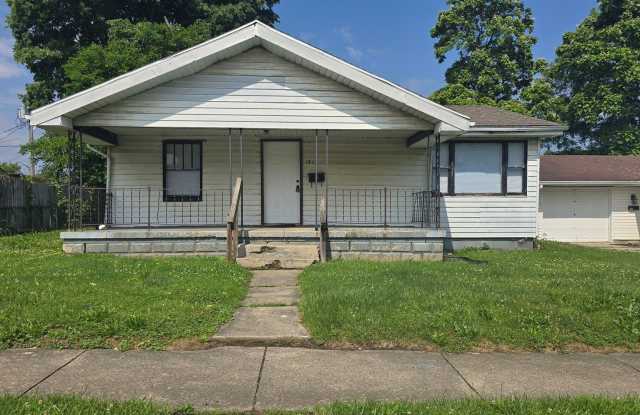 3 Bedroom/1 Bathroom (Den + Living Room, and Bonus Room!) - ANDERSON Indiana photos photos