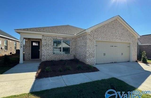 119 Denise Drive - 119 Denise Drive, Prattville, AL 36066