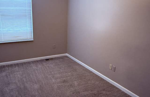 921 Philadelphia St photos photos