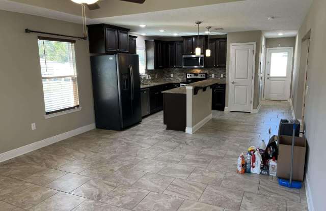 5892 Pendleton Ct Gallery 2