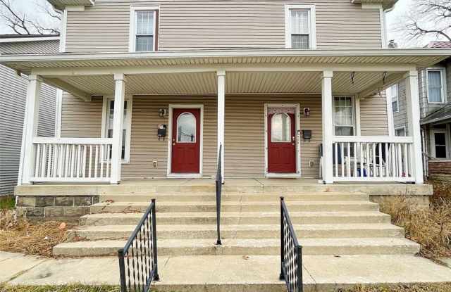 Large 3 Bedroom Townhome Available For Short-Term Lease! Brand New Flooring and Paint! photos photos Large 3 Bedroom Townhome Available For Short-Term Lease! Brand New Flooring and Paint! photos photos