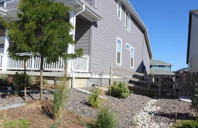 Sterling Ranch Home 3 BR/2 1/2 BA! Gallery 4