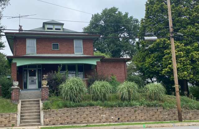 470 Maple Street, Manchester, PA photos photos