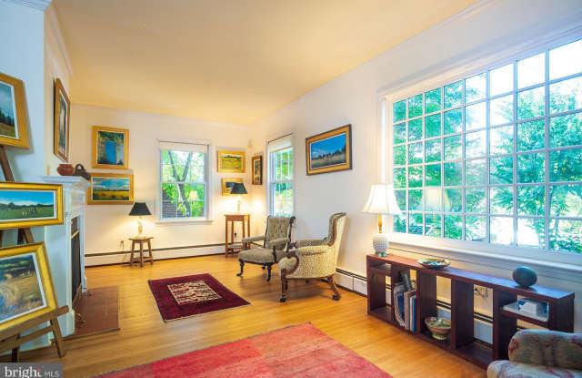 3334 UPLAND TERRACE NW Gallery 4