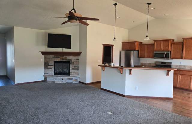 Beautiful 3 Bedroom Home in Foxtail – Post Falls! Gallery 3
