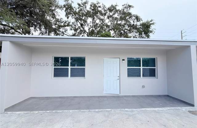 3392 NW 50th St Gallery 1