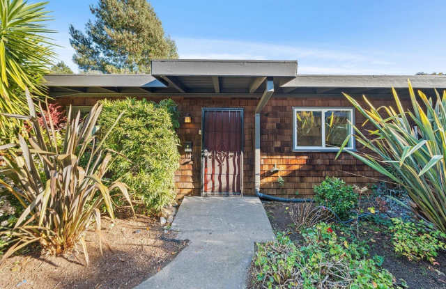 37 Valley Road - 37 Valley Road, Alto, CA 94941