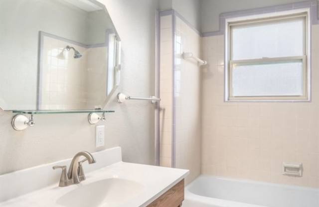 1612 Bradley St photos photos
