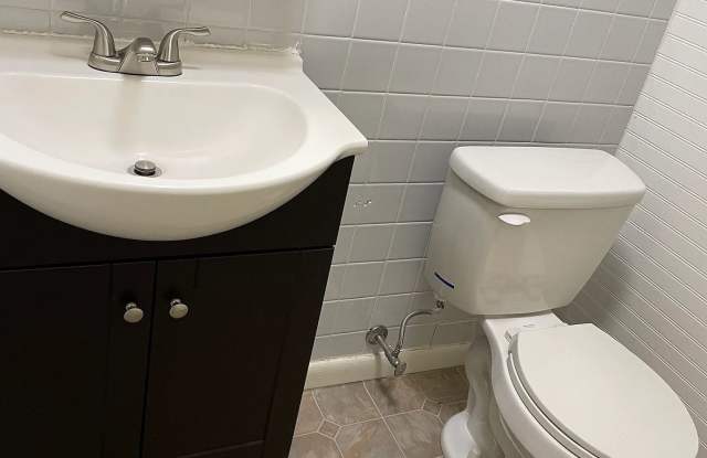 5BR across from Campus! Gallery 1