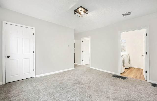 59 Mack Ave NE photos photos