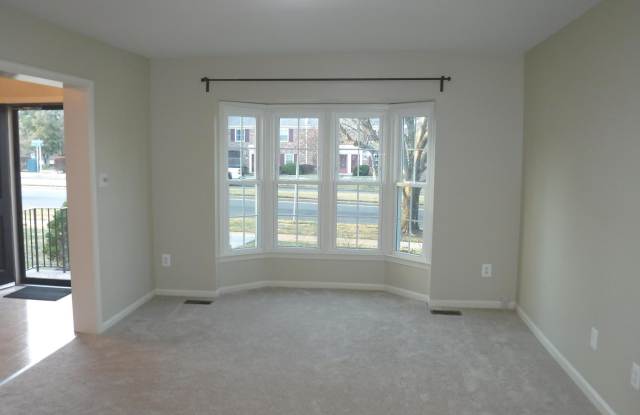 8519 FORRESTER Boulevard Gallery 3