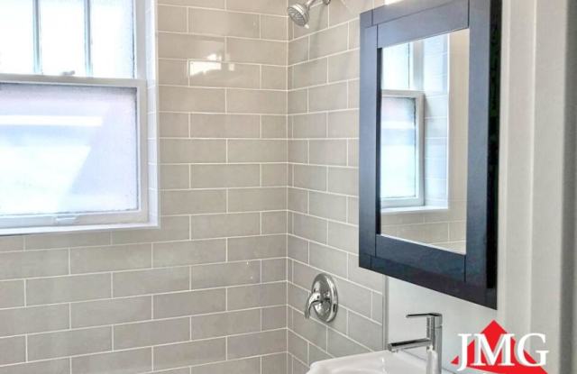 436 West Surf St. photos photos