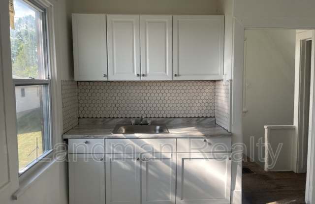 1615 Cedar Avenue - 2 photos photos
