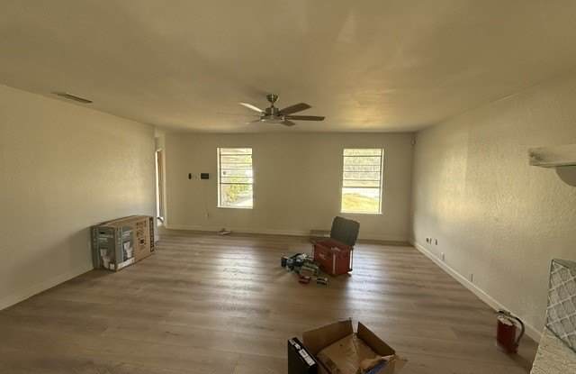 2210 Meadowglen Drive Gallery 4
