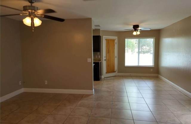 1503 SW 48th Terrace Gallery 4