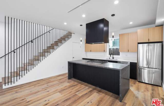 839 N Mccadden Pl Gallery 2
