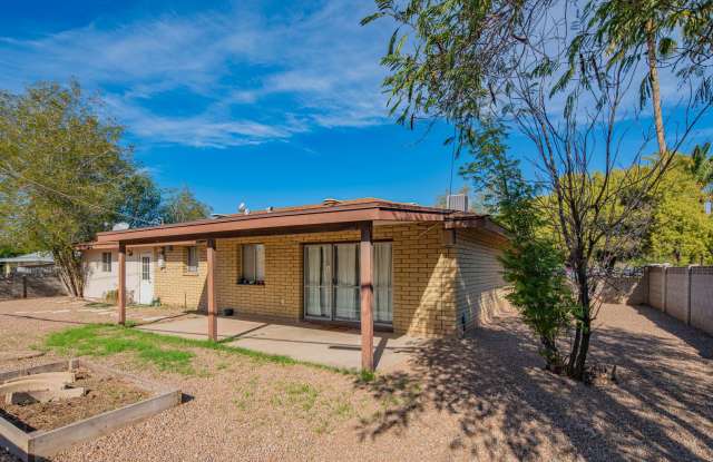 1047 East Alameda Drive photos photos