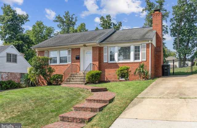 2908 EDGEHILL DR - 2908 Edgehill Drive, Alexandria, VA 22302