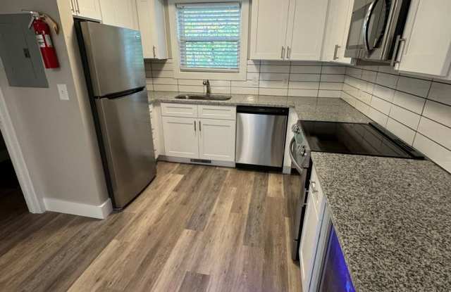 3 Bedroom/2.5 Bathroom only 1/2 Mile from IU Stadium Gallery 2