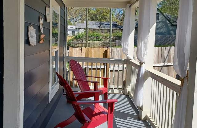 Room in 4 Bedroom Home at Mayson Turner Rd NW Gallery 4